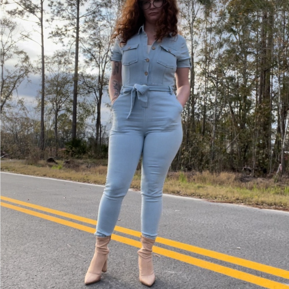 Haute Monde denim jumpsuit size medium